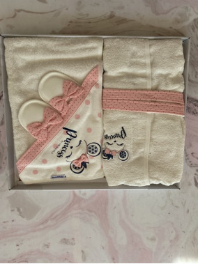 Komplet ręcznik + szlafrok dziewczęcy po kąpieli  z napisem  Princes  biały z różówym Livia  157