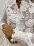 Sukienka mini na długi rękaw z paskiem i koronką we wzór kwiatowy biała Amelis 09 - photo #5