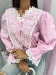 Koszula z koronkowym żabotem zapinana na guziki różowa Lokka 09 - photo #3
