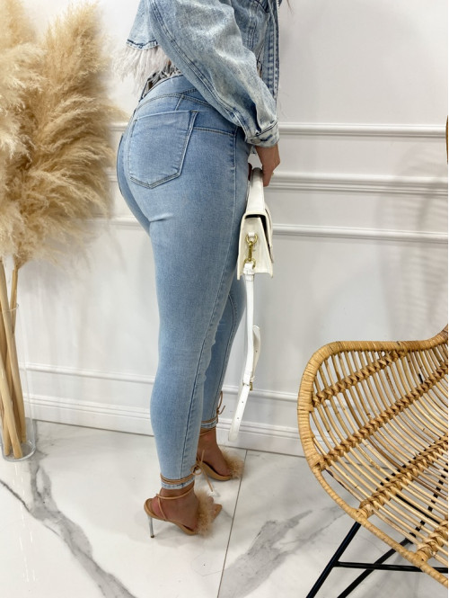 Spodnie jeansowe jasne z paskiem w perełki Zando 26 - photo #5