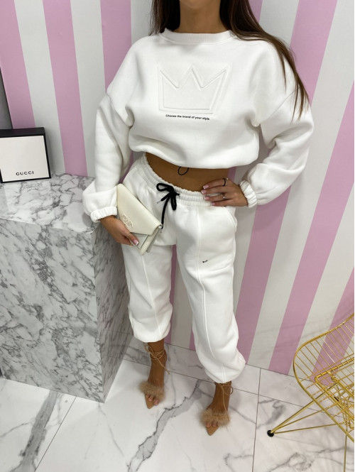 Kremowy komplet dresowy bluza + spodnie z naszywką korony Werisa 130 - photo #31