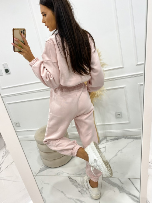Jasny pudrowy róż komplet dresowy bluza + spodnie z naszywką korony Werisa 130 - photo #50