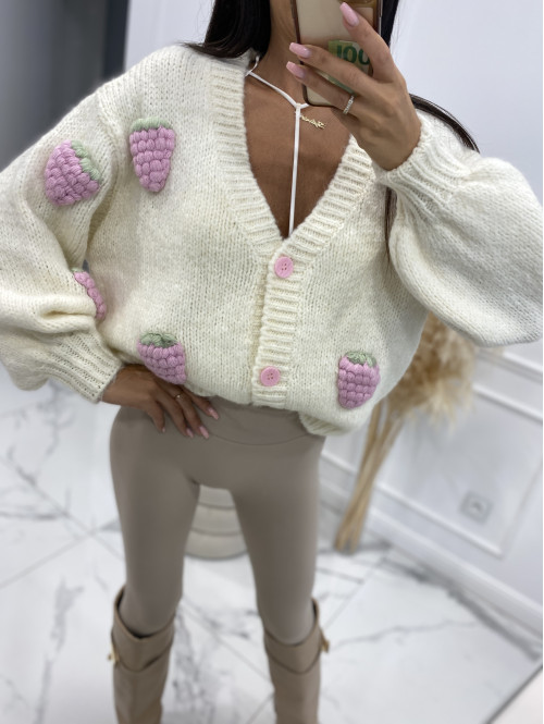 Sweter z różową poziomką 3D kremowy Lessa 31 - photo #2