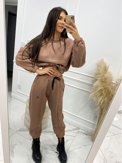 Mleczna czekolada komplet dresowy bluza + spodnie z naszywką korony Werisa 130 - photo #54