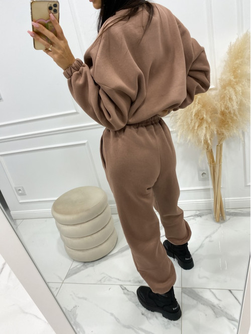 Mleczna czekolada komplet dresowy bluza + spodnie z naszywką korony Werisa 130 - photo #58