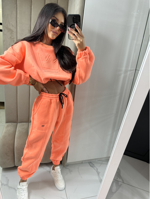 Neonowy pomarańczowy komplet dresowy bluza + spodnie z naszywką korony Werisa 130 - photo #31