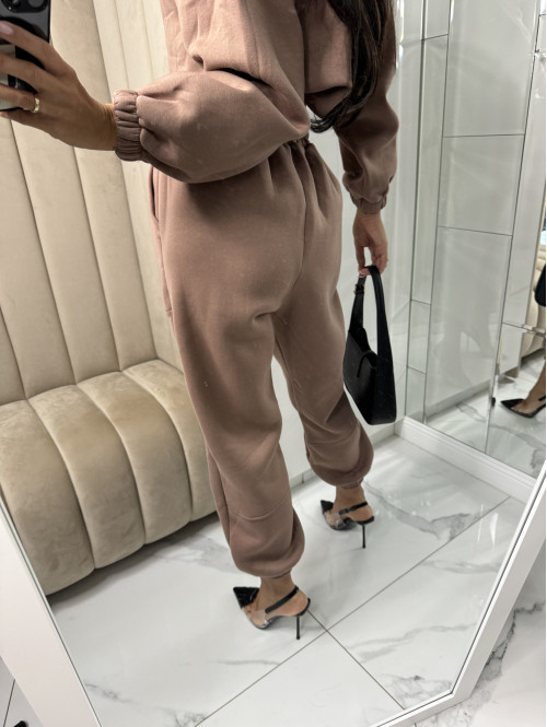 Mleczna czekolada komplet dresowy bluza + spodnie z naszywką korony Werisa 130 - photo #47