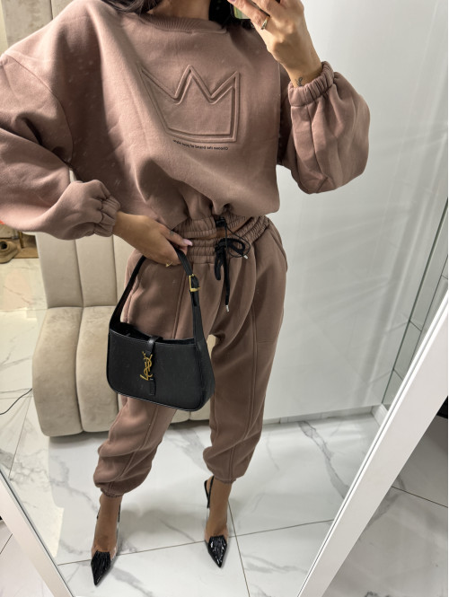 Mleczna czekolada komplet dresowy bluza + spodnie z naszywką korony Werisa 130 - photo #51