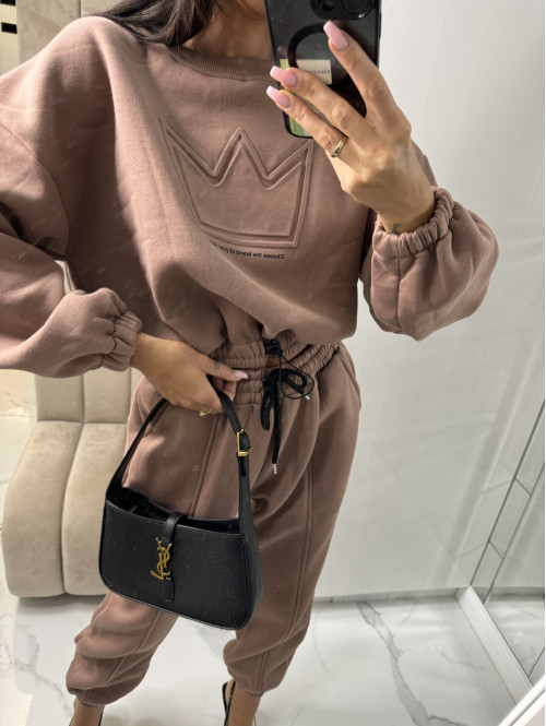 Mleczna czekolada komplet dresowy bluza + spodnie z naszywką korony Werisa 130 - photo #52