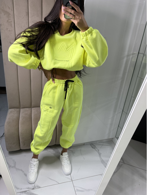 Neonowy żółty komplet dresowy bluza + spodnie z naszywką korony Werisa 128 - photo #31