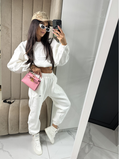 Kremowy komplet dresowy bluza + spodnie z naszywką korony Werisa 130 - photo #15