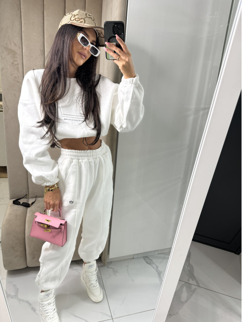 Kremowy komplet dresowy bluza + spodnie z naszywką korony Werisa 130 - photo #17