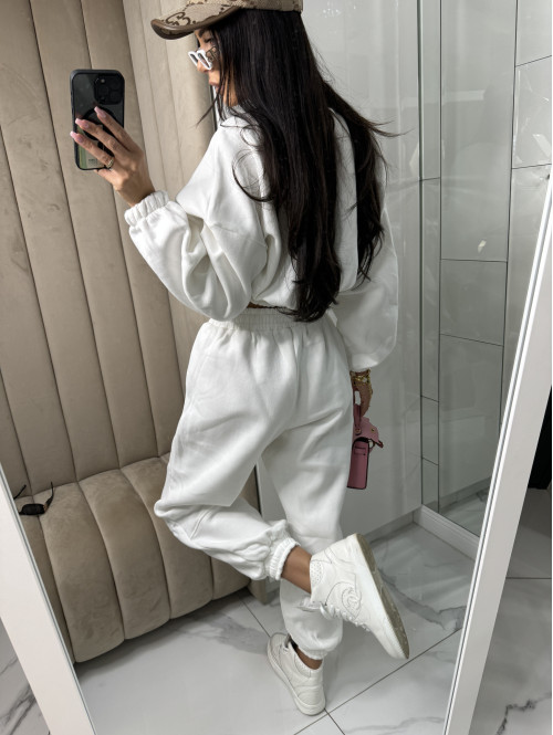 Kremowy komplet dresowy bluza + spodnie z naszywką korony Werisa 130 - photo #24