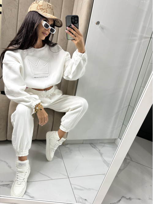 Kremowy komplet dresowy bluza + spodnie z naszywką korony Werisa 130 - photo #26