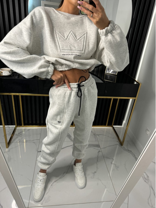 Szary melanż komplet dresowy bluza + spodnie z naszywką korony Werisa 130 - photo #33