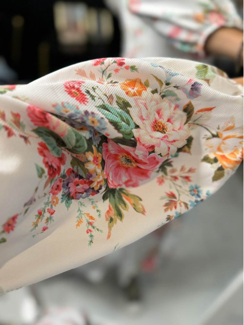 Sukienka midi z dwoma rozporkami POLA biało-kremowa w kwiaty 172 - photo #4
