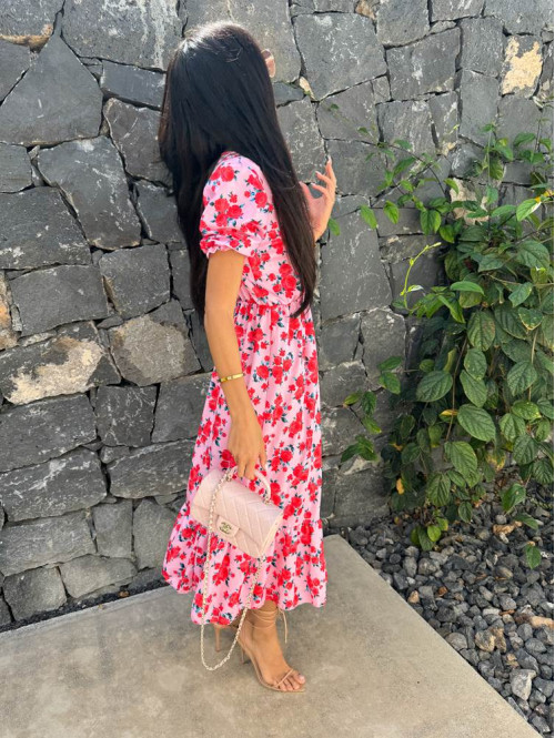 Sukienka midi na krótki rękaw w czerwone kwiaty Megan różowa172 - photo #6