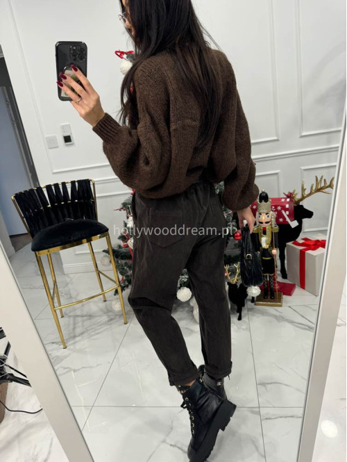 Czekoladowy sweter oversize KSAWERY 06 Czekoladowy sweter oversize KSAWERY 06 - photo #12