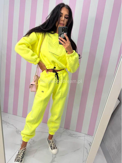 Neonowy żółty komplet dresowy bluza + spodnie z naszywką korony Werisa 128 - photo #16