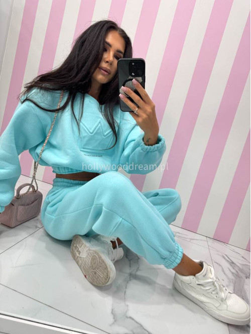 Błękitny komplet dresowy bluza + spodnie z naszywką korony Werisa 130 - photo #36