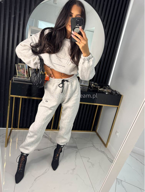 Szary melanż komplet dresowy bluza + spodnie z naszywką korony Werisa 130 - photo #17