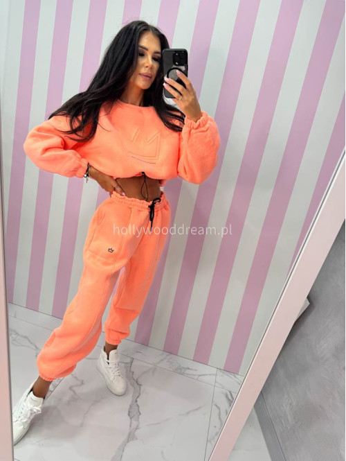 Neonowy pomarańczowy komplet dresowy bluza + spodnie z naszywką korony Werisa 130 - photo #16