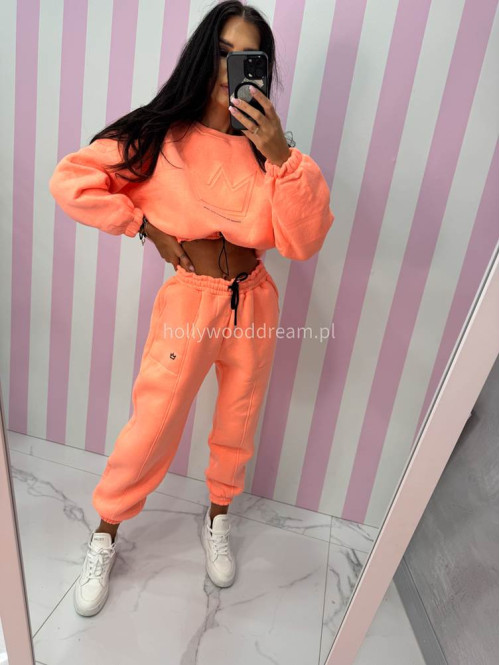 Neonowy pomarańczowy komplet dresowy bluza + spodnie z naszywką korony Werisa 130 - photo #17