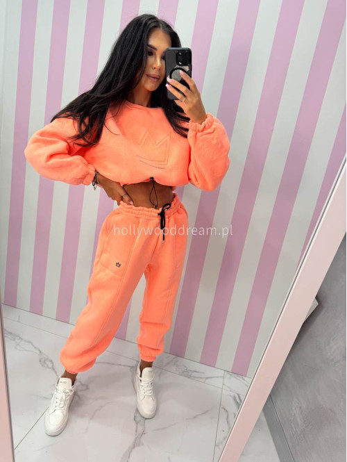 Neonowy pomarańczowy komplet dresowy bluza + spodnie z naszywką korony Werisa 130 - photo #18