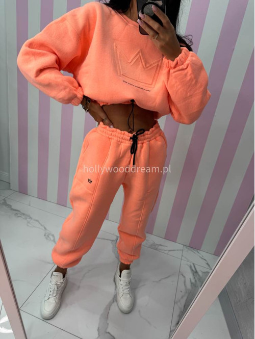 Neonowy pomarańczowy komplet dresowy bluza + spodnie z naszywką korony Werisa 130 - photo #19