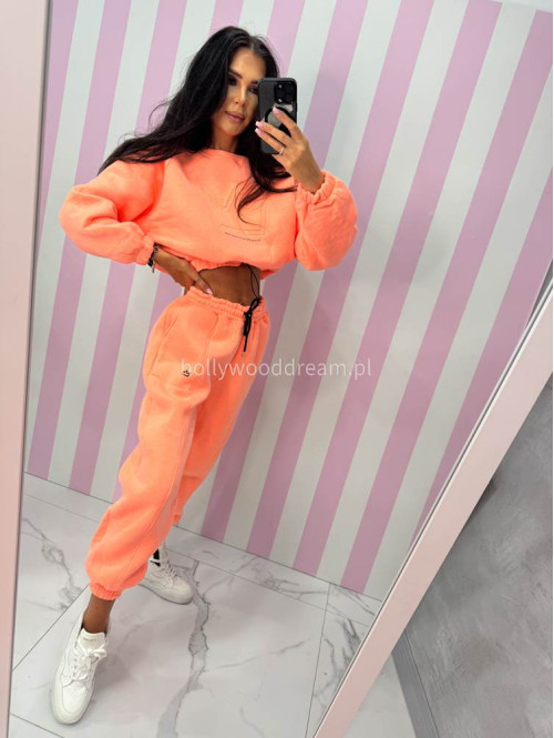 Neonowy pomarańczowy komplet dresowy bluza + spodnie z naszywką korony Werisa 130 - photo #24