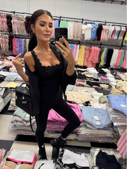 Kombinezon ze skrzyżowanymi ramiączkami na plecach JULIA czarny 89 - photo #0