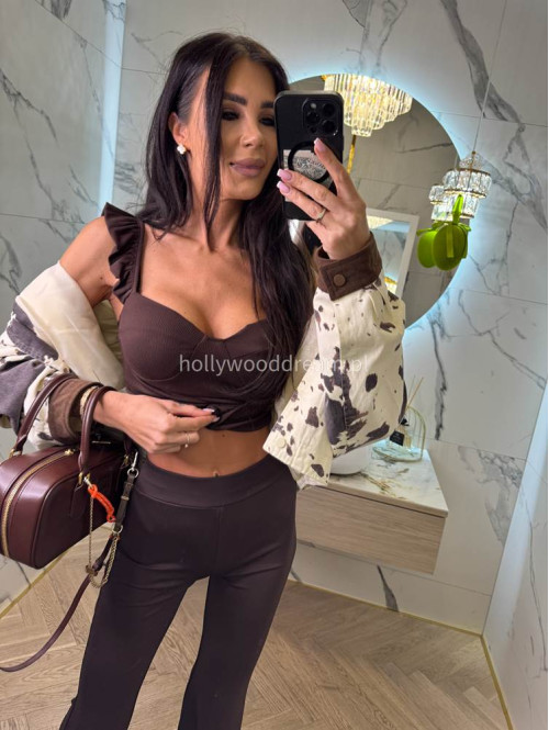 Top prążkowany na ramiączkach z falbaną SARA czekoladowy 09 - photo #13