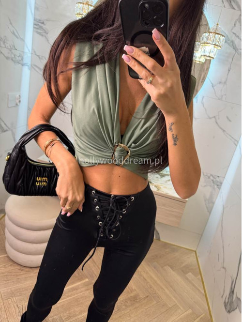 Bluzka krótka z głębokim dekoltem i ozdobą w talii KAJA khaki 19 - photo #6