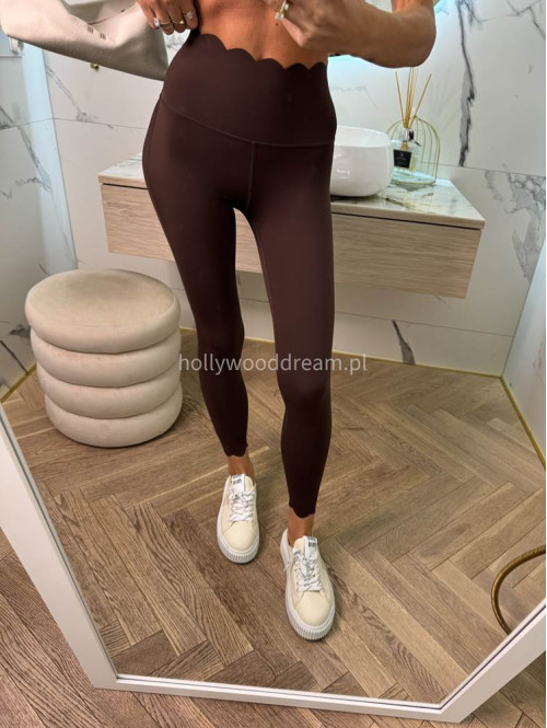!!PRE-ORDER!! WYSYŁKA PO 30.05!! Komplet top na jedno ramię + legginsy wykończony falbaną Jodi czekoladowy 89 - photo #8