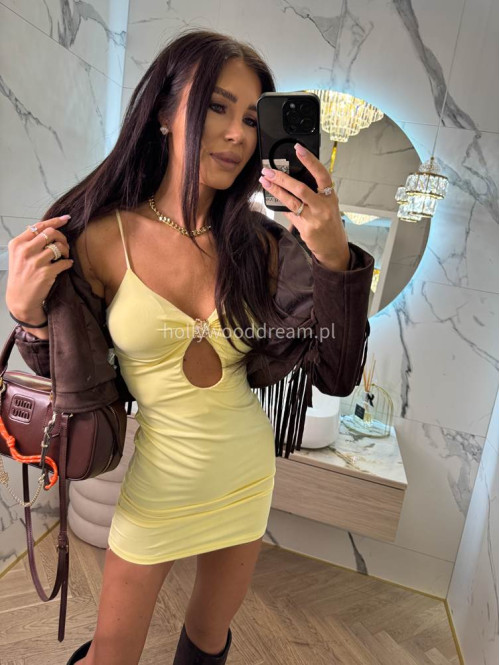 Sukienka mini na ramiączka z ozdobą na dekolcie LARA pastelowy żółty 19 - photo #8