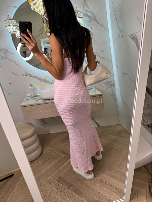 Sukienka maxi boho na ramiączkach z złotą ozdobą MARITA różowa 09 - photo #8