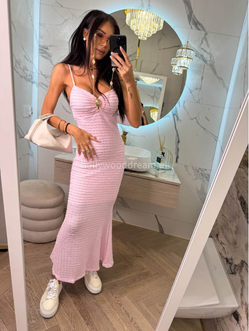 Sukienka maxi boho na ramiączkach z złotą ozdobą MARITA różowa 09 - photo #9