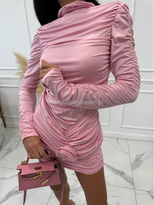 PRE ORDER Sukienka mini z golfem i ozdobą w kształcie róży MEGI różowa 89 - photo #11