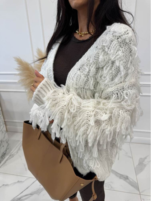 Sweter z ozdobnymi frędzlami Nari biały 06 - photo #11