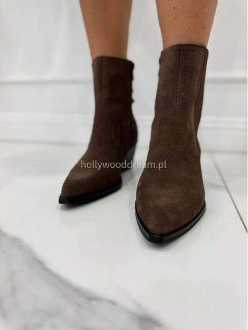 Buty kowbojki krótkie w szpic zamszowe brązowe TYMON - photo #9