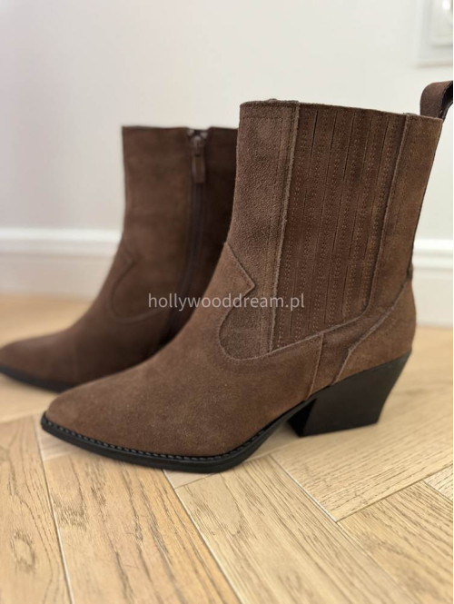 Buty kowbojki krótkie w szpic zamszowe brązowe TYMON - photo #11