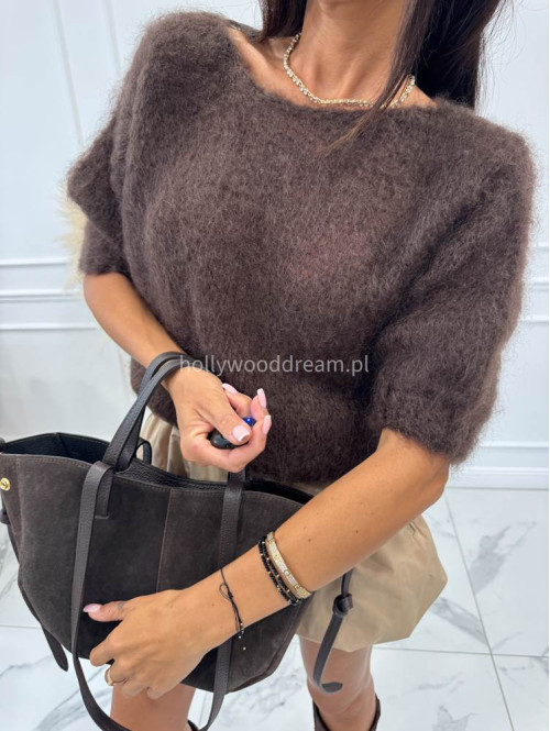 Sweter moherowy z krótkim rękawem i wycięciem na plecach czekoladowy PATI - photo #16