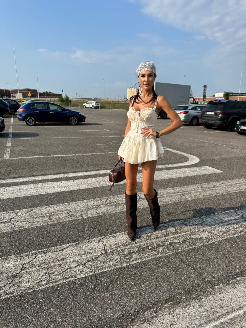 Kozaki zamszowe na słupku z wywniętą cholewką brązowe RELLA - photo #34