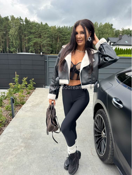 Kurtka skórzana wykończona białym futerkiem czarna DARIA - photo #23