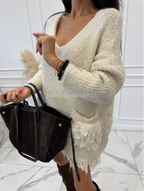 Sweter oversize z kieszeniami i frędzlami kremowy EDA 17 - photo #18