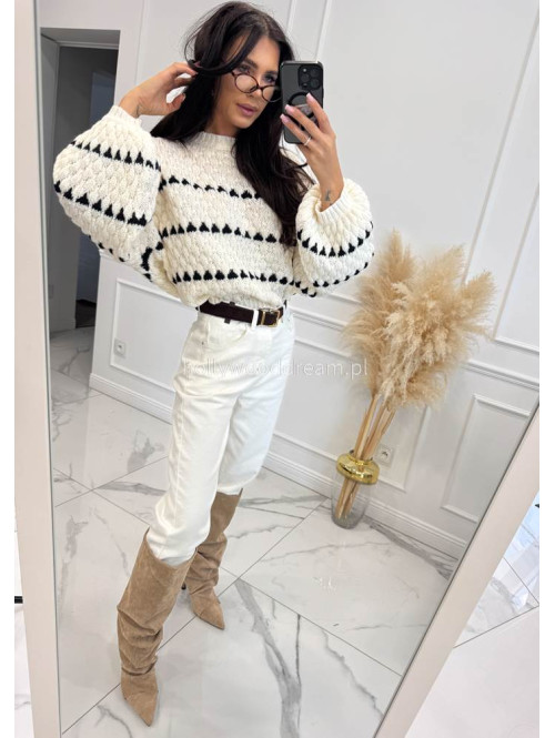Spodnie jeans z naszywką na tylnej kieszeni białe DENIM 192 - photo #44