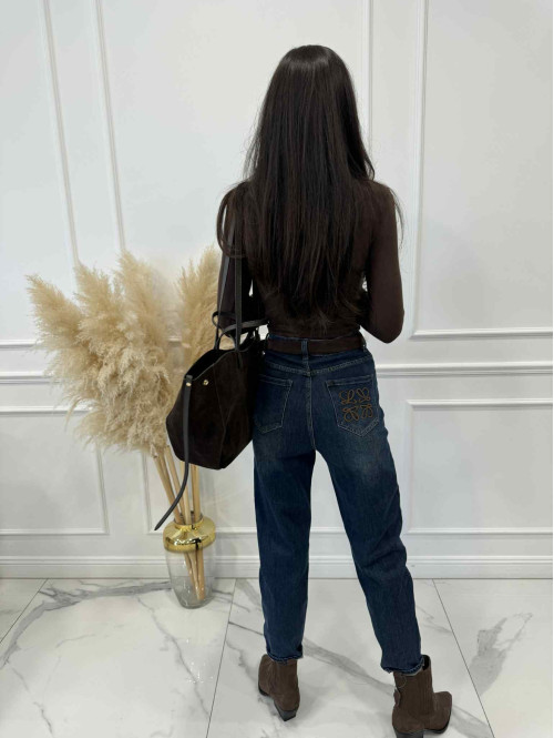 Spodnie jeans z naszywką na tylnej kieszeni ciemno niebieskie DENIM 192