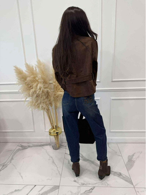 Spodnie jeans z naszywką na tylnej kieszeni ciemno niebieskie DENIM 192 - photo #18