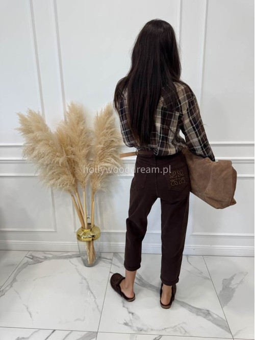 Spodnie jeans z naszywką na tylnej kieszeni czekoladowe DENIM 192 - photo #15
