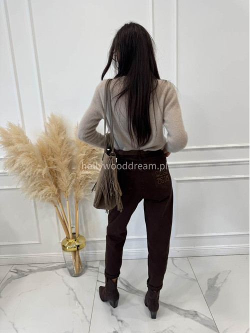 Spodnie jeans z naszywką na tylnej kieszeni czekoladowe DENIM 192 - photo #22